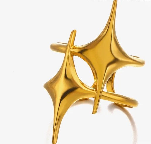 Exaggerated Star Gold Ring